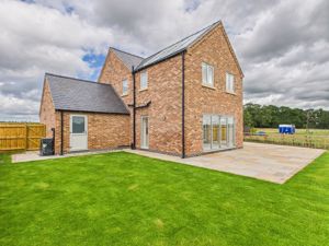 Rear- click for photo gallery